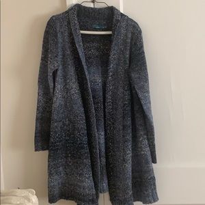 Women’s open front cardigan - size M